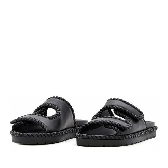   Bottega Veneta  Jack Flat Nappa Sandal Black  Sandale 