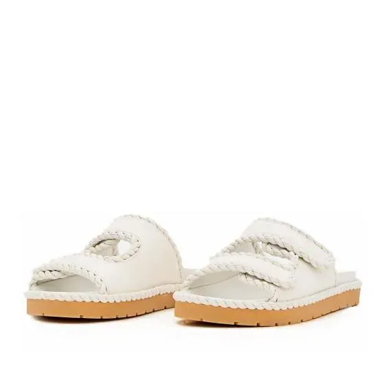   Bottega Veneta  Jack Flat Nappa Sandal Neutrals  Sandale 