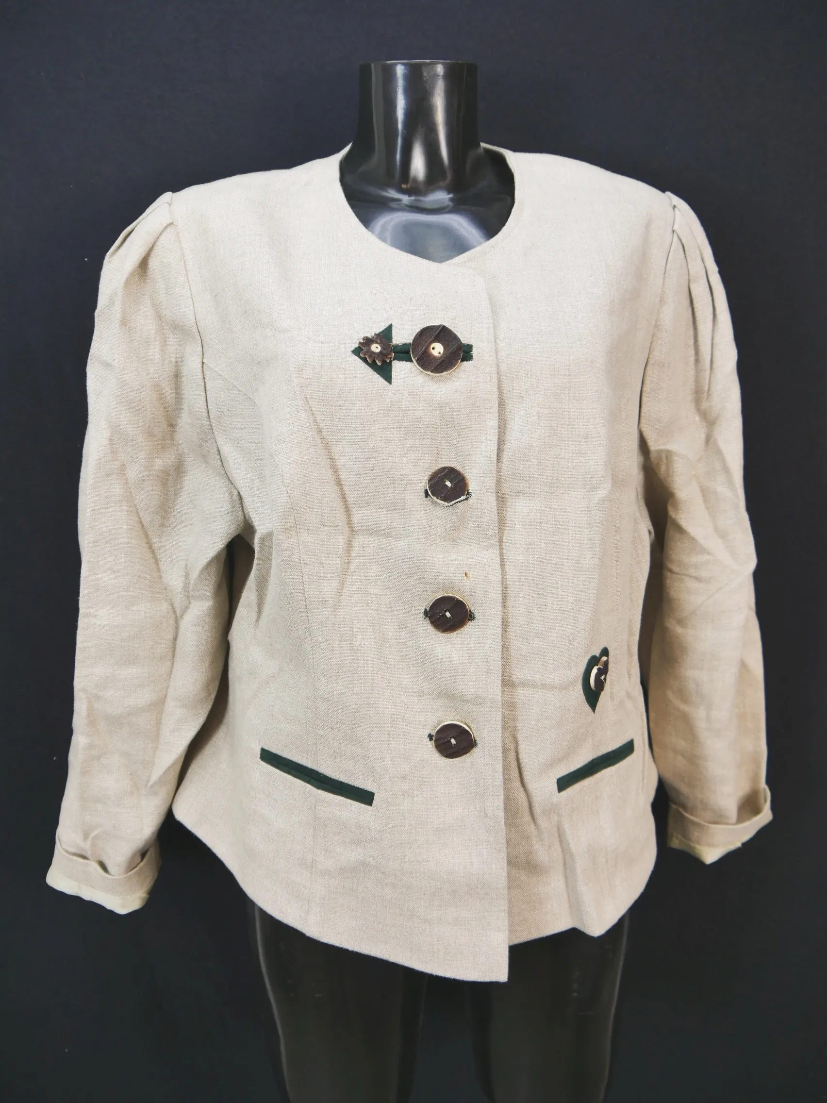 Francan beige mit Applikation großartige Damen Leinen Trachtenjacke Gr.48