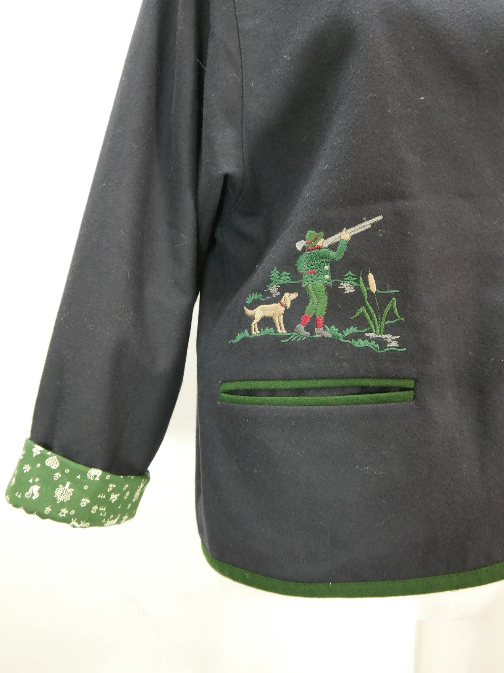 Hammerschmid neuwertig blau mit Jagdstickerei fesche Trachtenjacke Jacke Gr.40