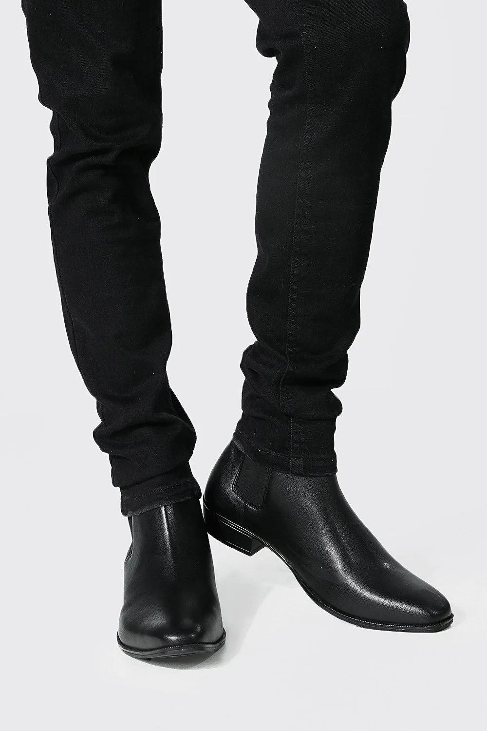 Stiefel aus Lederimitat