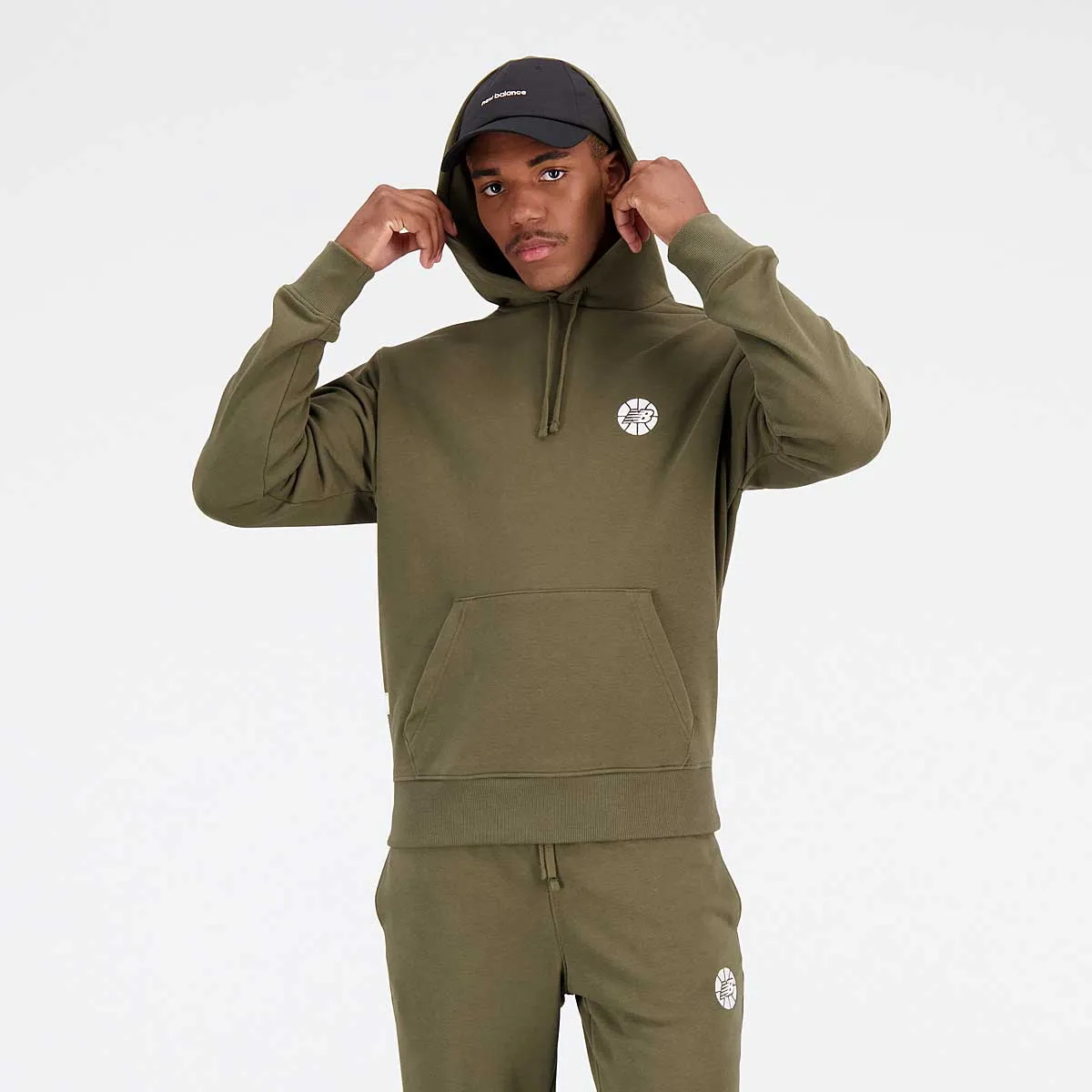Sweatshirt New Balance Hoops Essentials Hoody MT23581- dk mokka